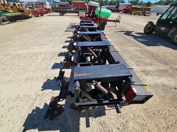 #5078-•-hiniker-3pt-6-row-30"-cultivator-image-6