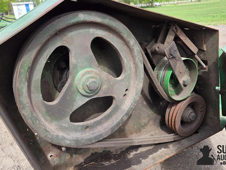 john-deere-120-image-15