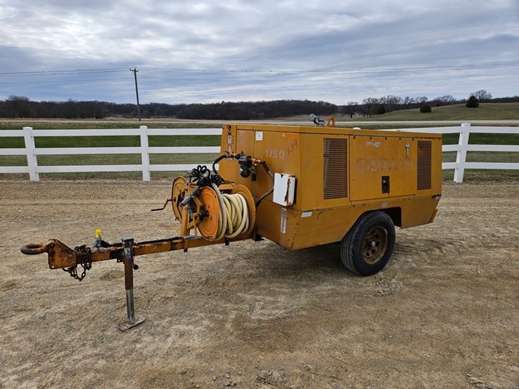 #5070-•-sullair-175q-air-compressor-image-1