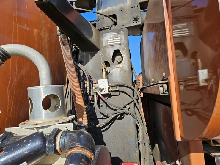 2001-vactor-2100-image-30