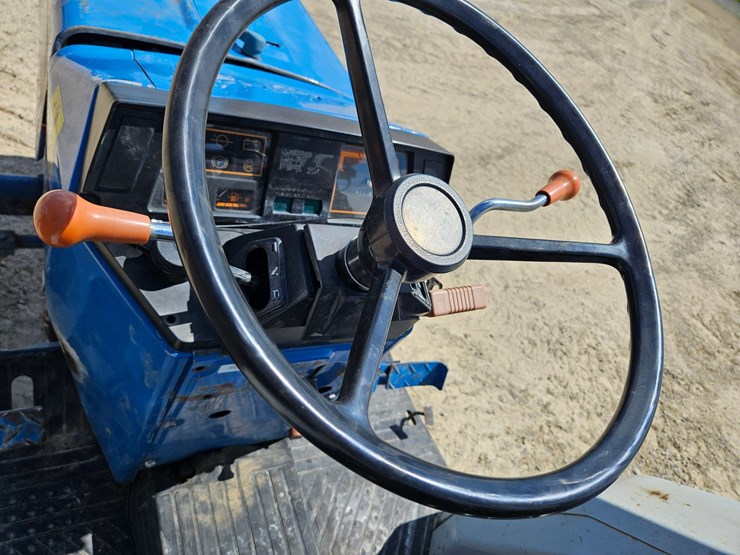 ford-2120-image-27