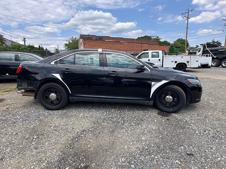#48-•-2019-ford-interceptor-image-39