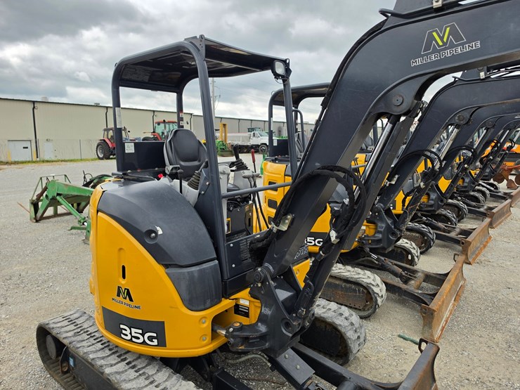 2020-deere-35g-image-20