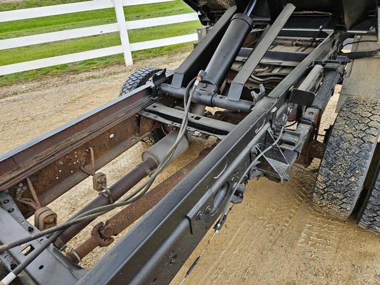 2008-ford-f550-image-24
