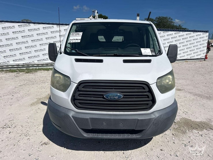 2016-ford-transit-image-21