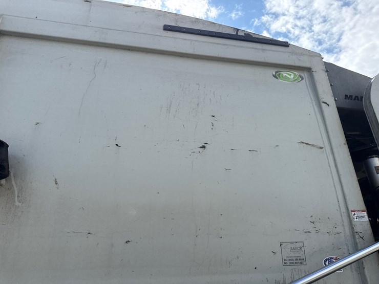 #5-•-2018-peterbilt-mammoth-front-loader-image-38