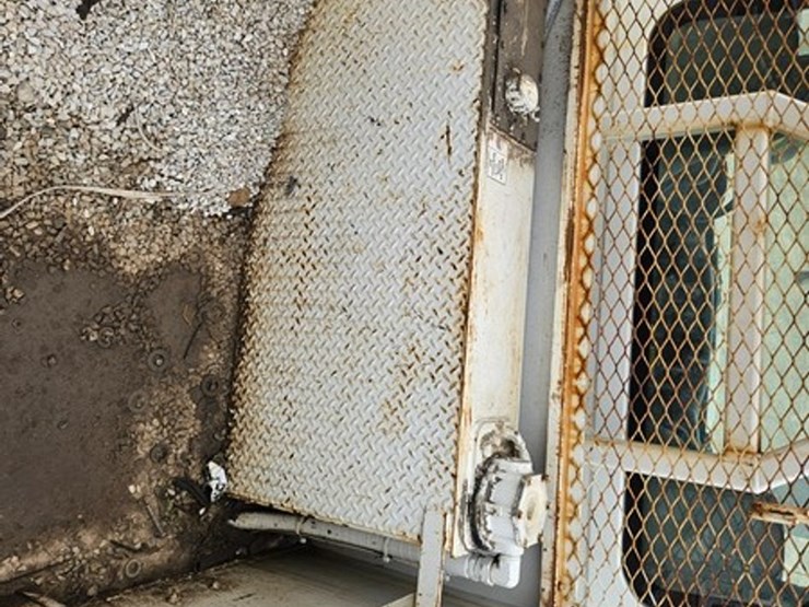 2005-international-durastar-4300-image-29