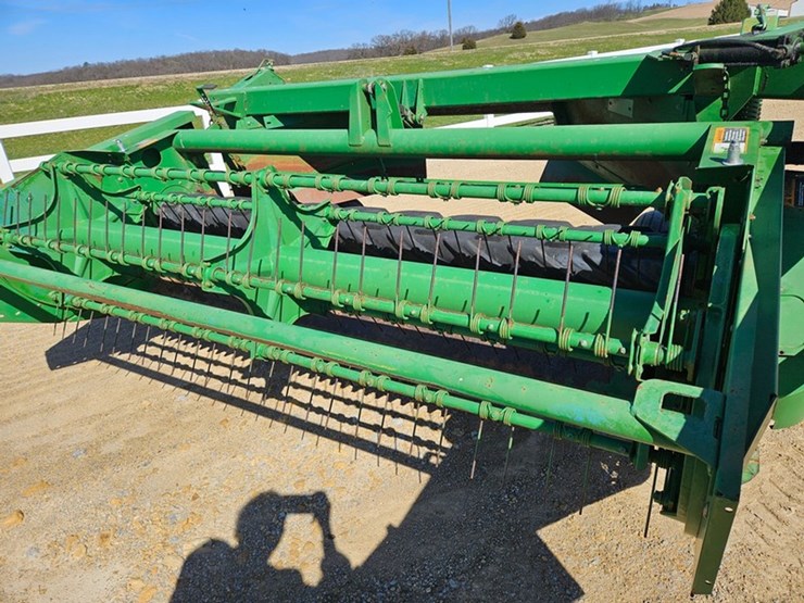 john-deere-820-image-12