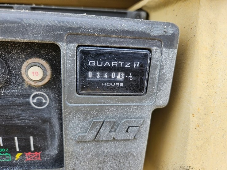 2015-jlg-2632es-image-20