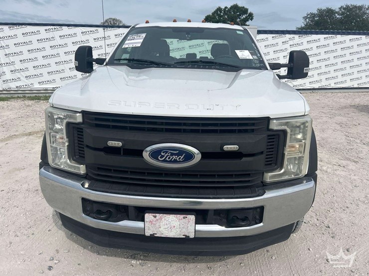 2019-ford-f450-image-27
