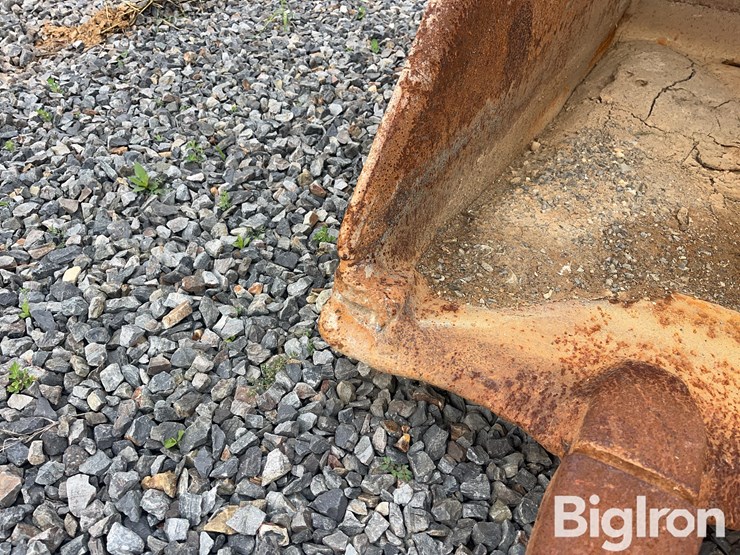 strickland-cx210-36”-excavator-bucket-image-15