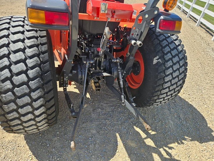 2021-kubota-l4701-image-13