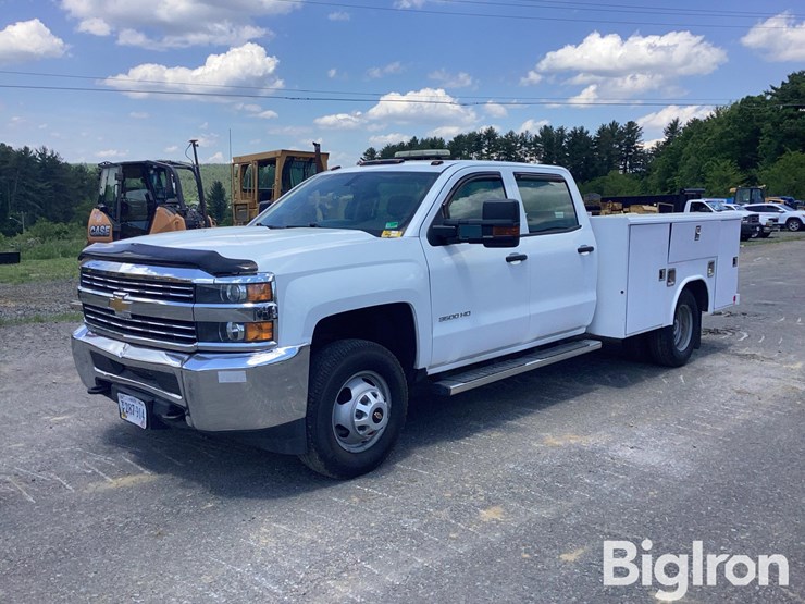 2018-chevrolet-silverado-3500-image-1