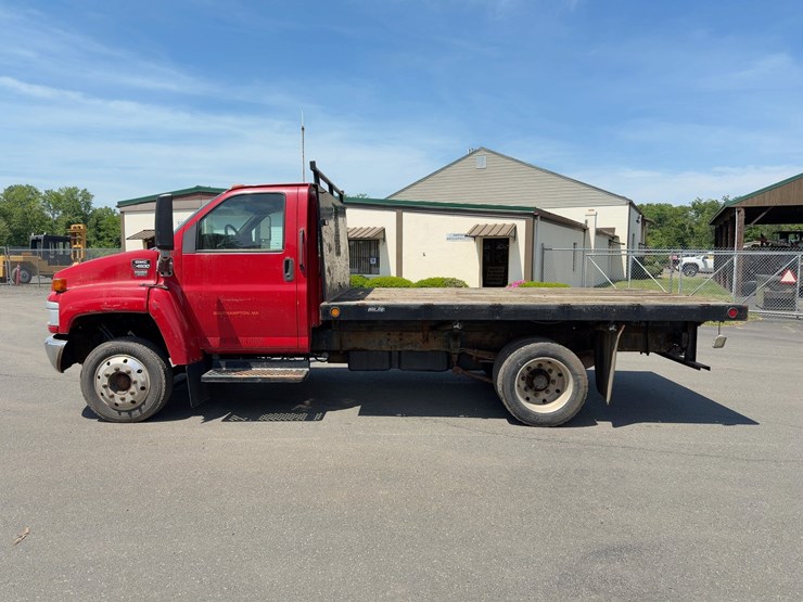 2003-gmc-c4500-s/a-flatbed-truck-image-2