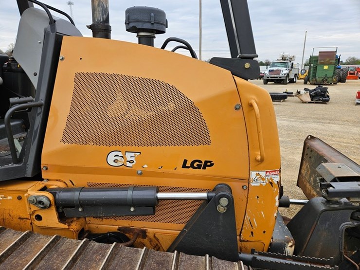 2017-case-650m-lgp-image-33