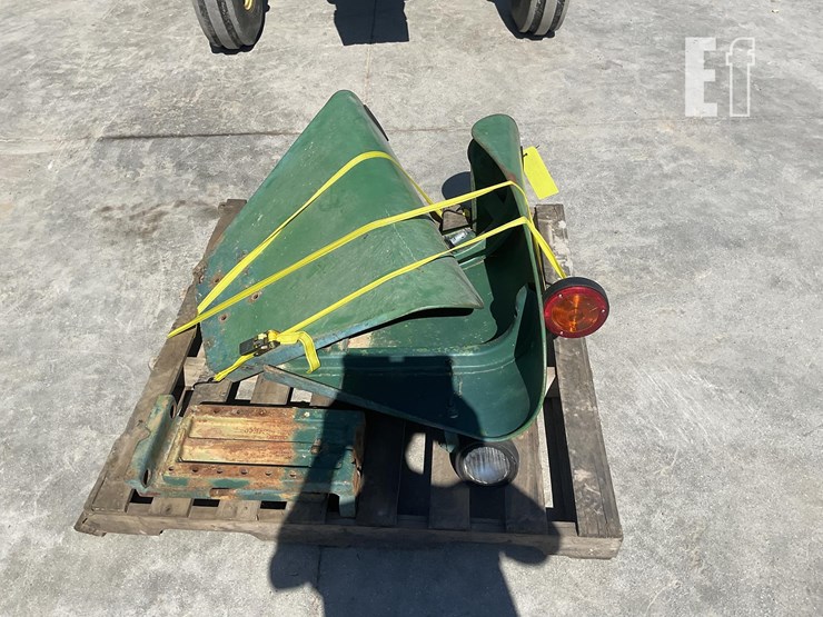 1977-john-deere-2440-image-9