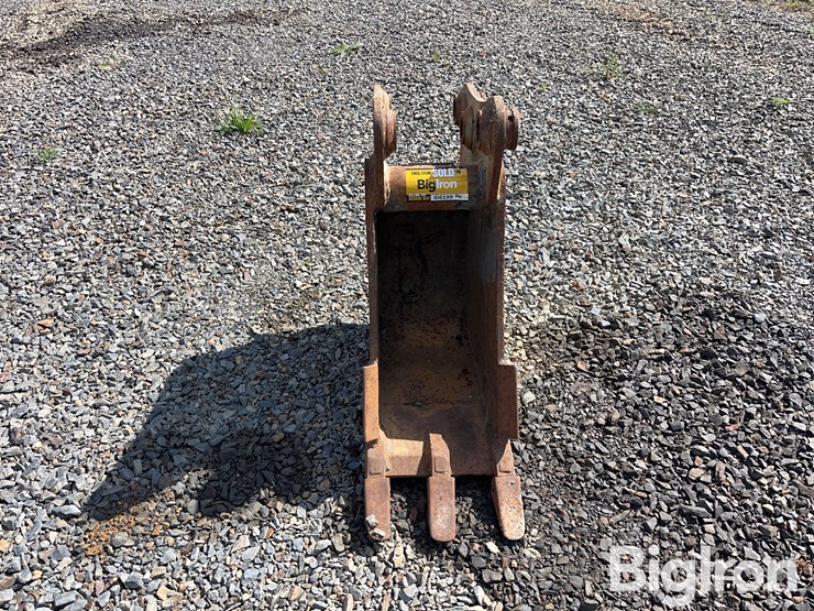 strickland-12"-backhoe-bucket-image-2
