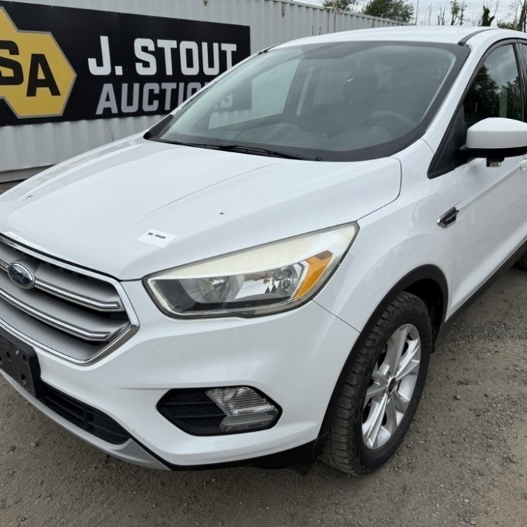 2017 FORD ESCAPE SE