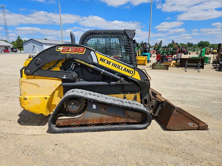 new-holland-c238-image-6