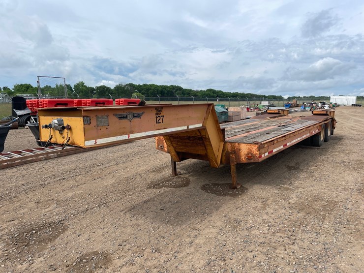 #1222-•-1977-transport-trailers-flatbed-trailer-(has-mn-title)-image-1