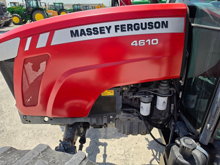 2014-massey-ferguson-4610-image-17