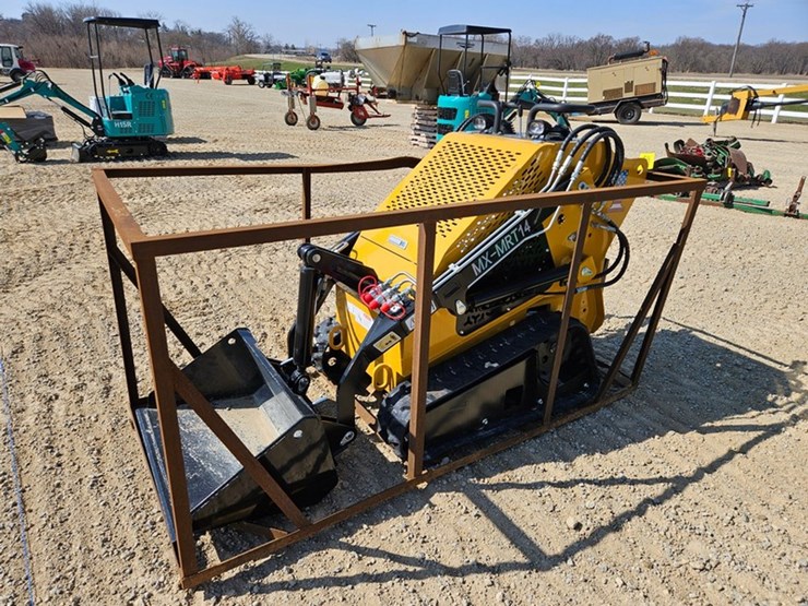 #5207-•-2025-agt-mx-mrt-14-mini-skid-steer-image-1