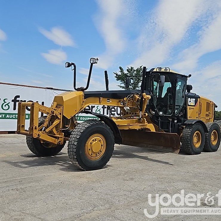 2013 CATERPILLAR 12M2