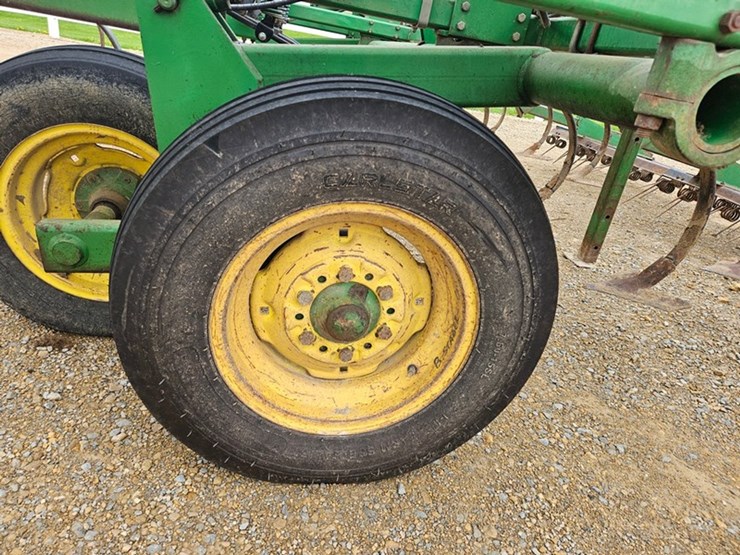 john-deere-16-image-35