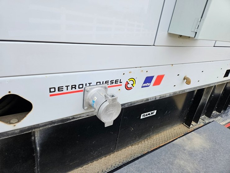 #5177-•-tramont-100-kw-towable-generator-image-24