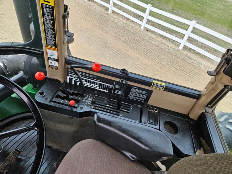 john-deere-8570-image-37
