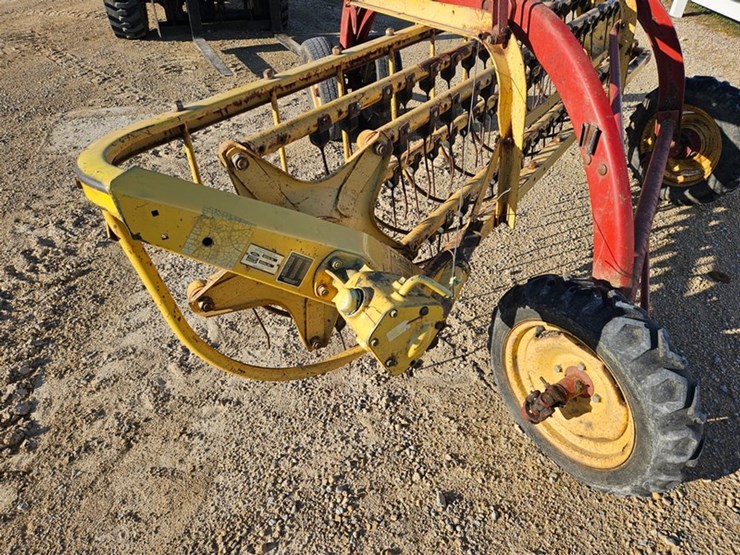 new-holland-258-image-15