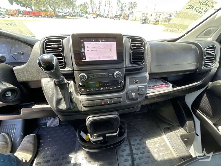 2023-ram-promaster-1500-image-18