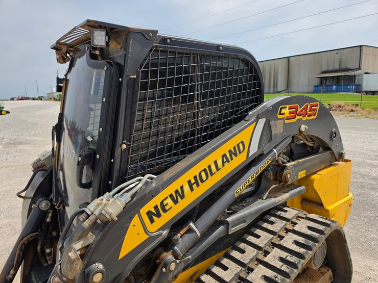 2023-new-holland-c345-image-13