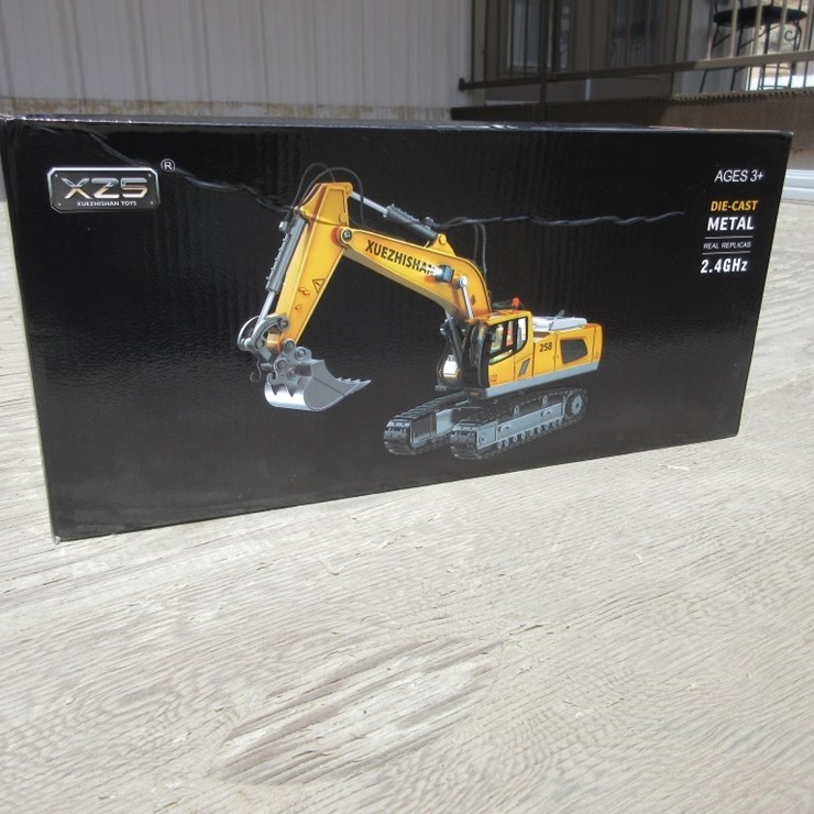New Unused Remote Control Die-Cast Toy Excavator,