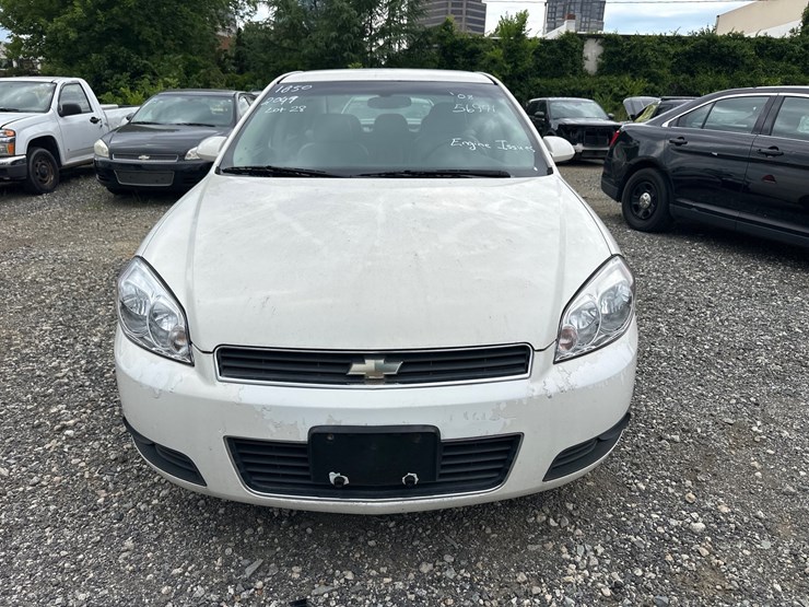 #28-•-2008-chevy-impala-image-3