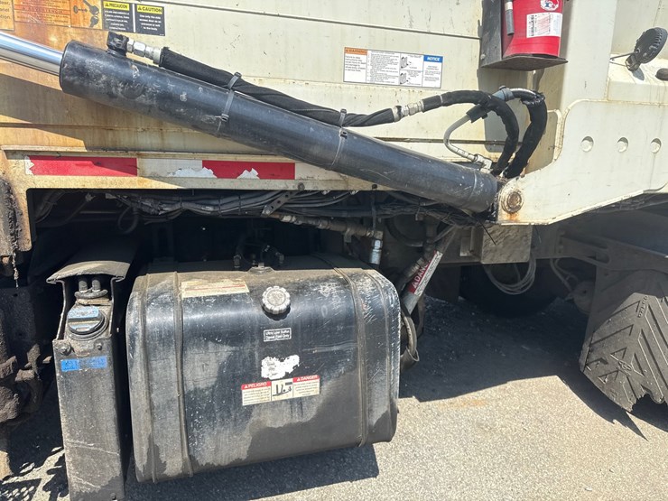 #7-•-2015-mack-heil-front-loader-image-16
