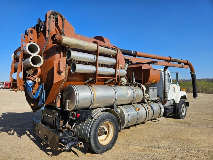 2001-vactor-2100-image-5