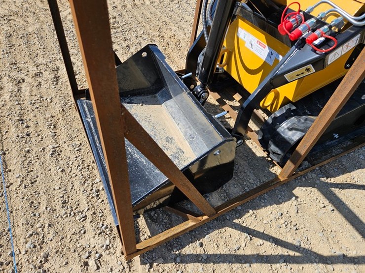 #5207-•-2025-agt-mx-mrt-14-mini-skid-steer-image-9