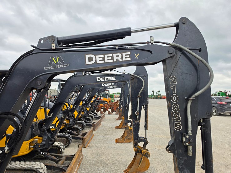 2020-deere-35g-image-21