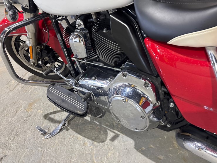 #97-•-2015-harley-davidson-flh-image-4
