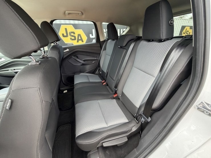 2017-ford-escape-image-22