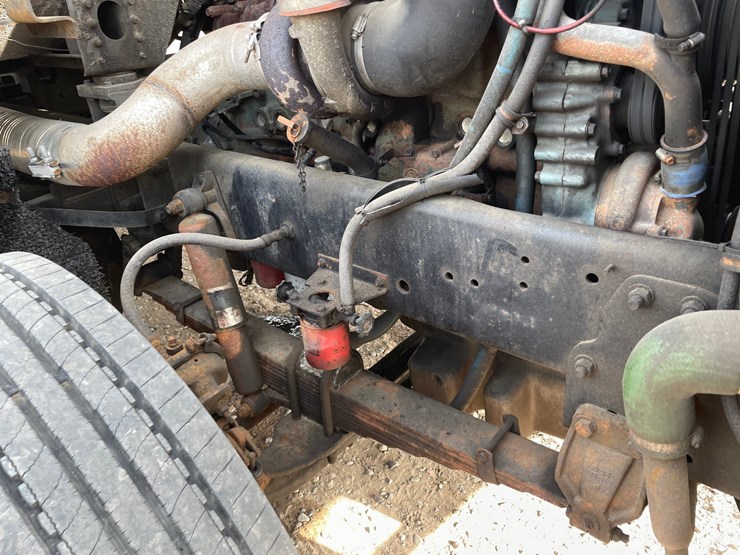 #1332-•-1990-freightliner-dump-truck-(has-mn-title)-image-23