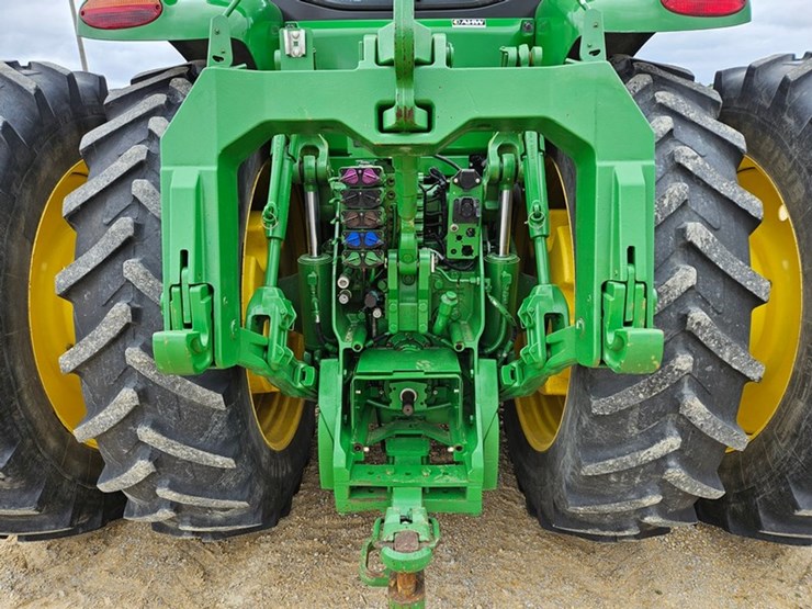 john-deere-8335r-image-17