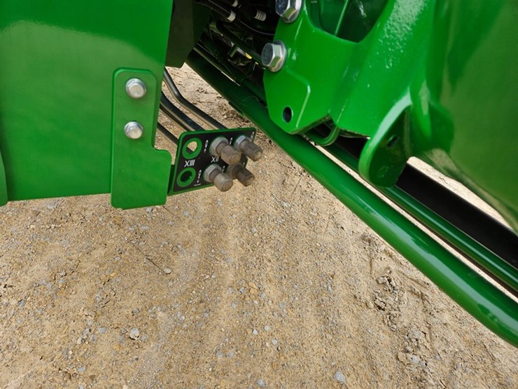 2024-john-deere-5067e-image-50