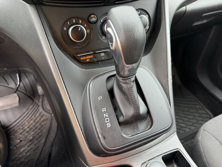 2016-ford-escape-image-31
