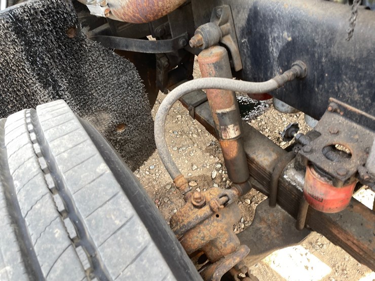 #1332-•-1990-freightliner-dump-truck-(has-mn-title)-image-26