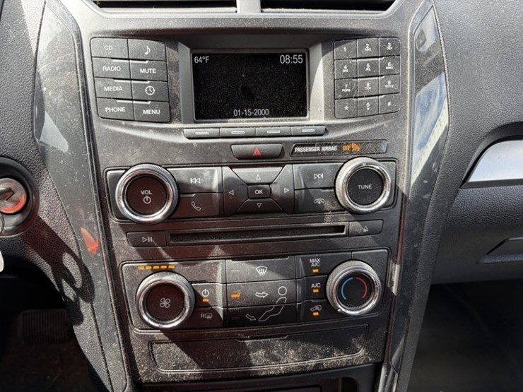 2017-ford-explorer-image-33