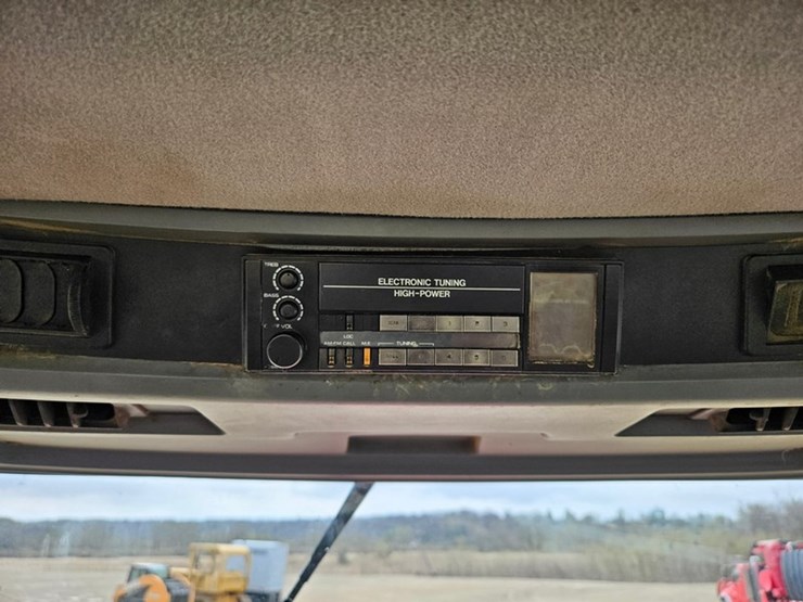 case-ih-7130-image-38