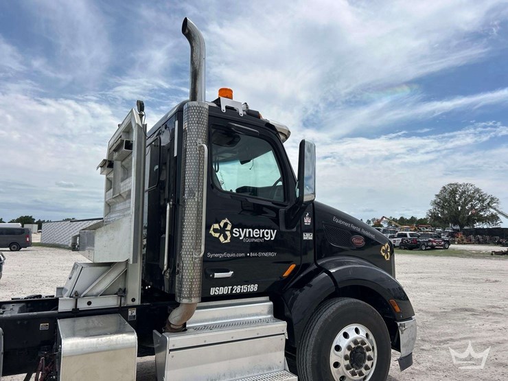 2019-peterbilt-579-image-37