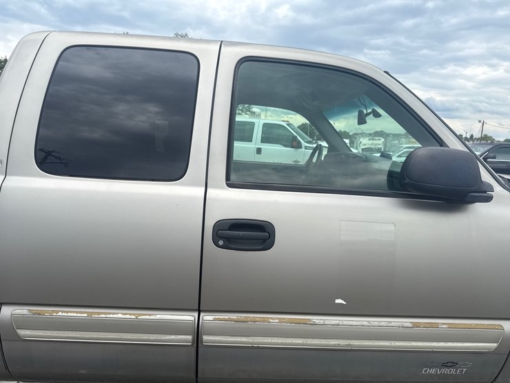 2003-chevrolet-1500-image-28